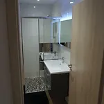 Les Feignes Cerfdore 아파트